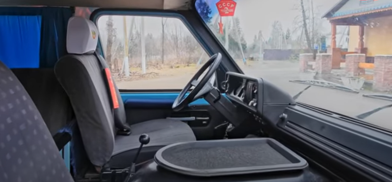 Микроавтобус РАФ-2203